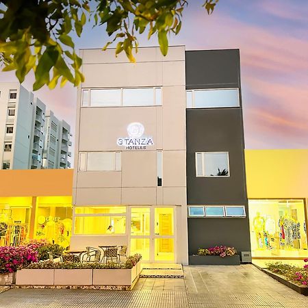 Stanza Hotel Monteria Exterior photo