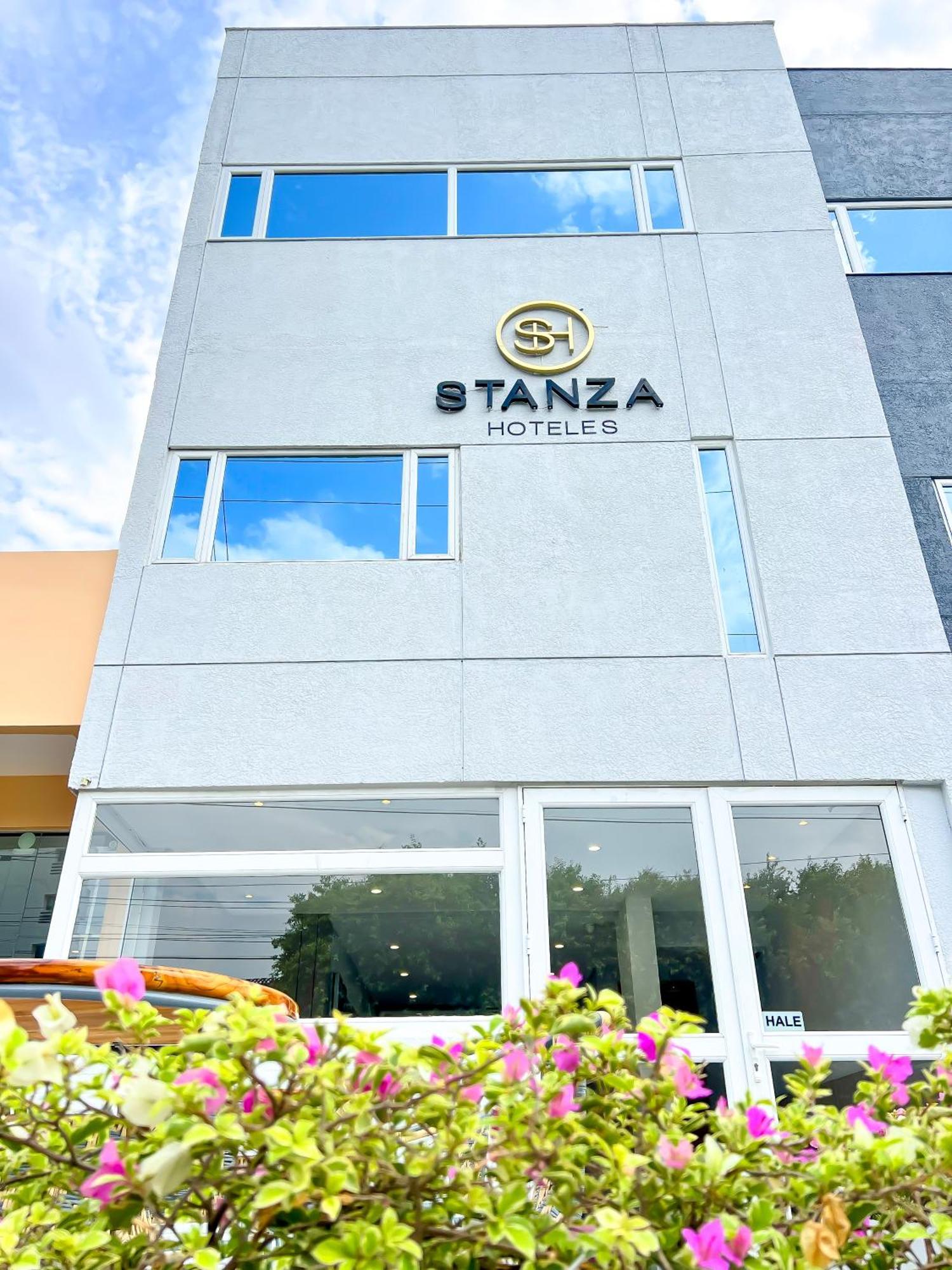 Stanza Hotel Monteria Exterior photo