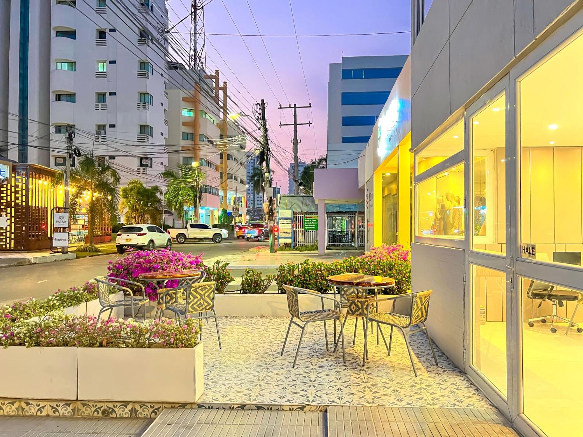 Stanza Hotel Monteria Exterior photo
